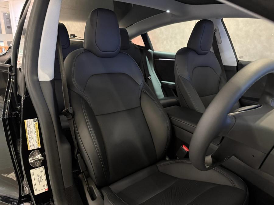 Model 3 Long Range Dual Motor All Wheel Drive - Image 8