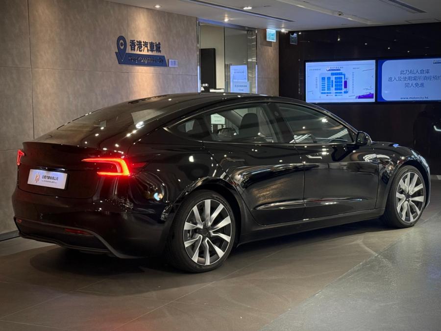 Model 3 Long Range Dual Motor All Wheel Drive - Image 2