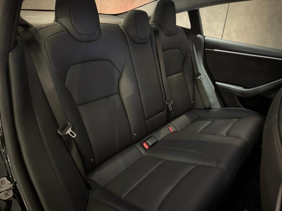 Model 3 Long Range Dual Motor All Wheel Drive - Image 9
