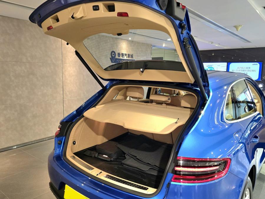 MACAN S - Image 4