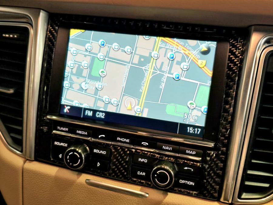 MACAN S - Image 9
