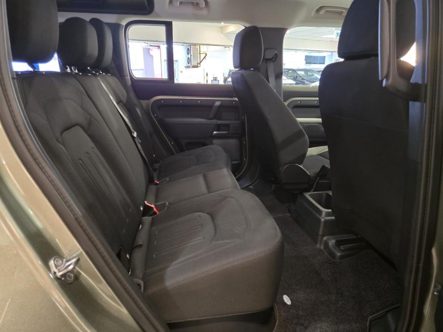 DEFENDER 110 P300 - Image 6
