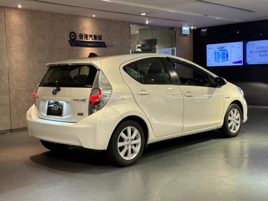 PRIUS C - Image 2