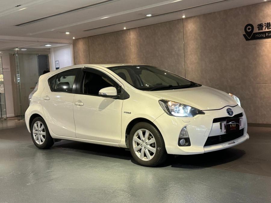 TOYOTA 豐田 PRIUS C
