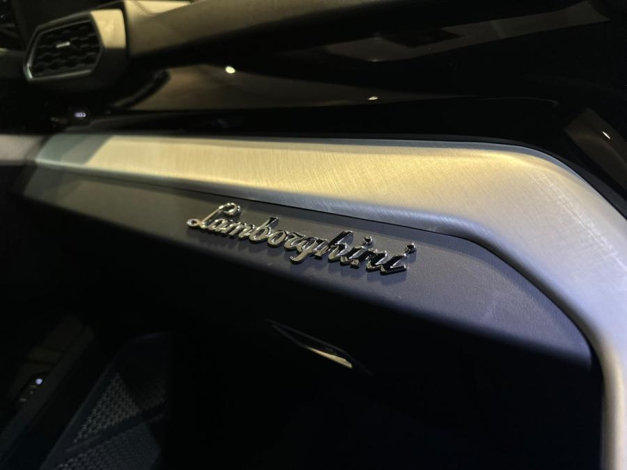 URUS - Image 6