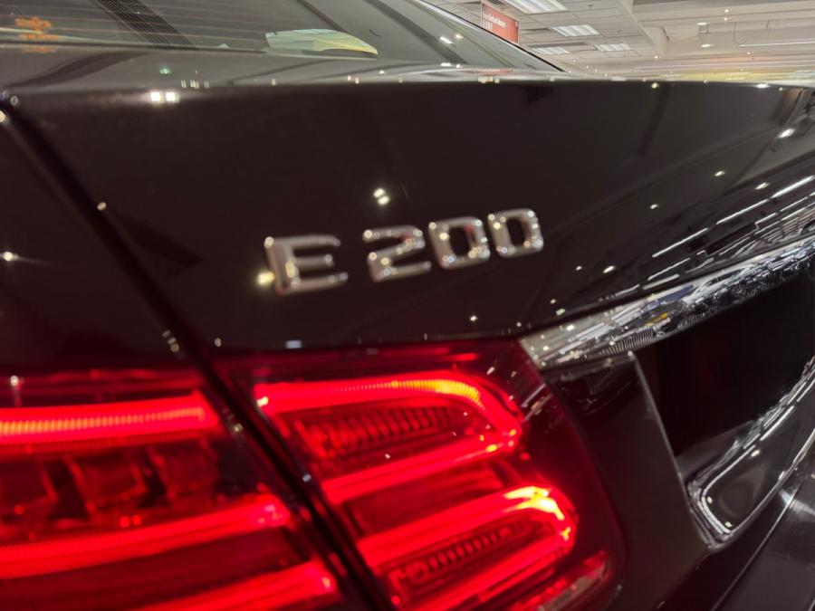 E200 Facelift Premium Edition - Image 12