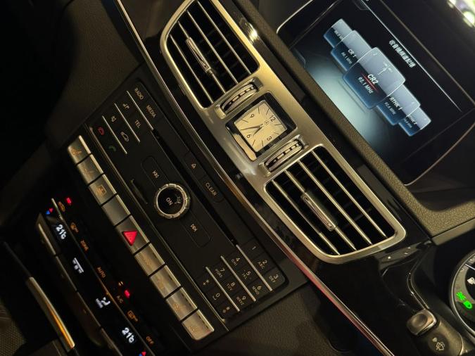 E200 Facelift Premium Edition - Image 11