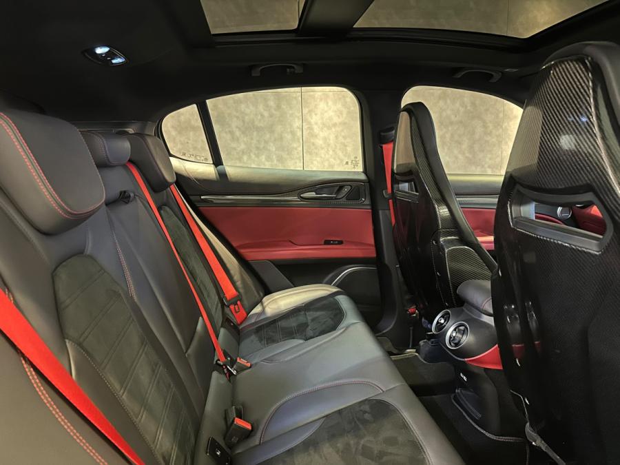 Stelvio Quadrifoglio 2.9 V6 - Image 11