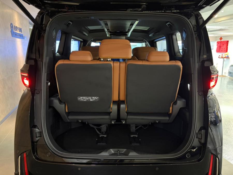 VELLFIRE 2.4 TURBO MODELLISTA - Image 8