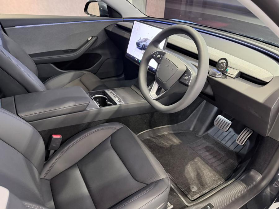 Model 3 RWD - Image 4