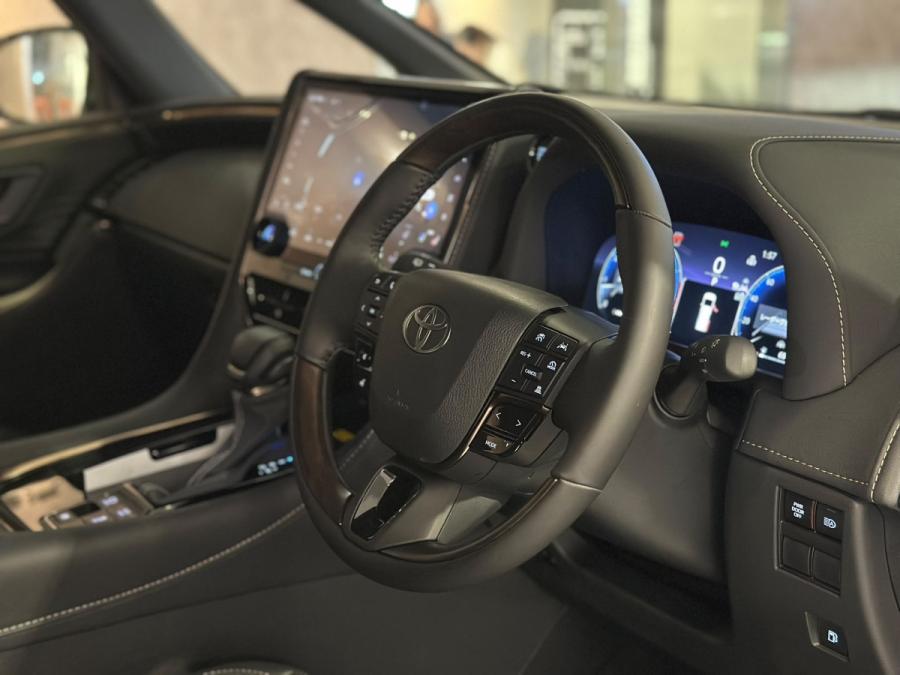 ALPHARD 2.5Z - Image 4