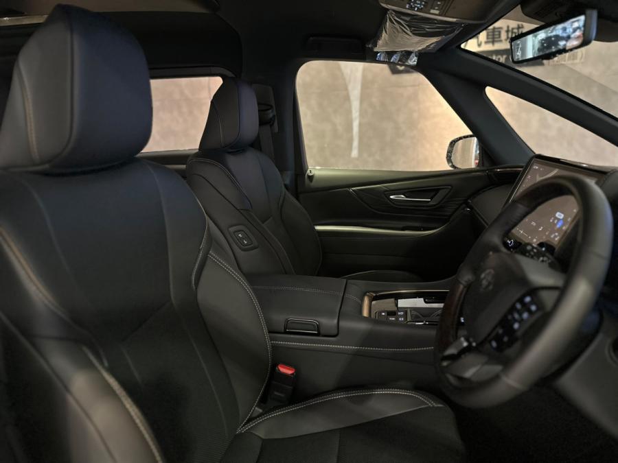 ALPHARD 2.5Z - Image 5