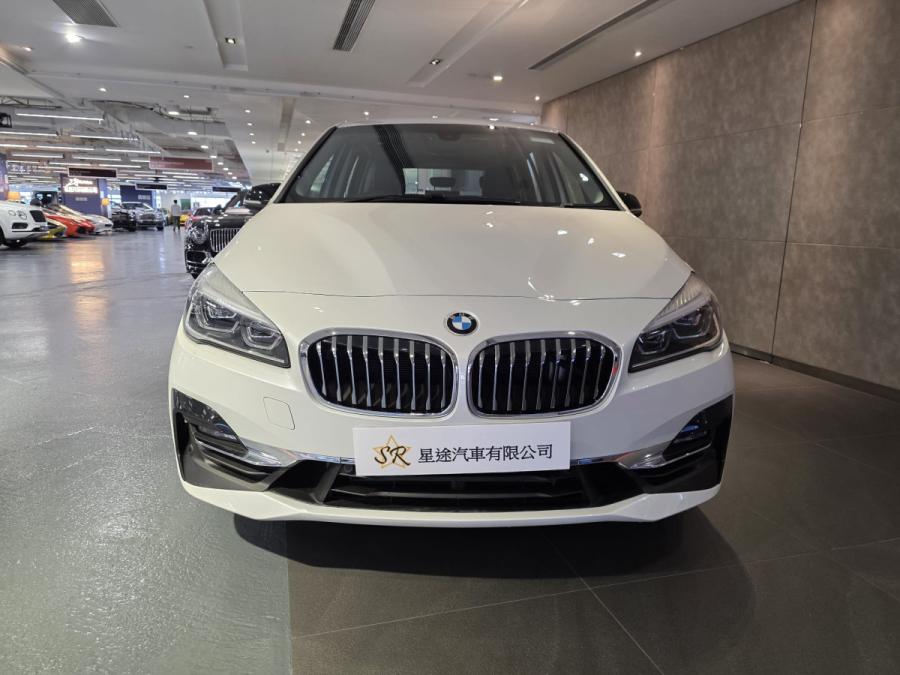 220IA GRAND TOURER LUXURY FACELIFT - Image 2