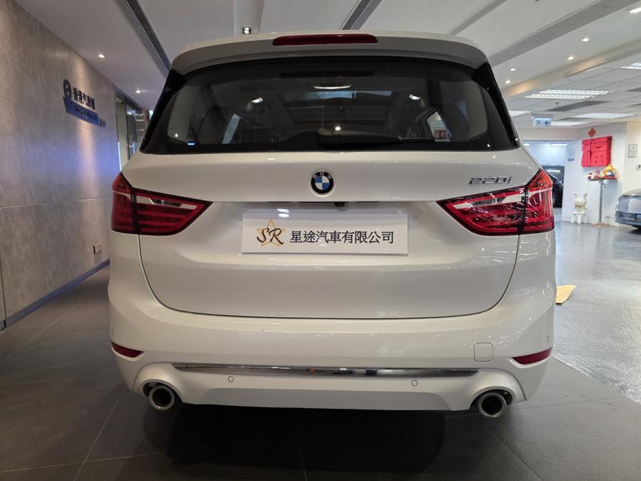 220IA GRAND TOURER LUXURY FACELIFT - Image 8