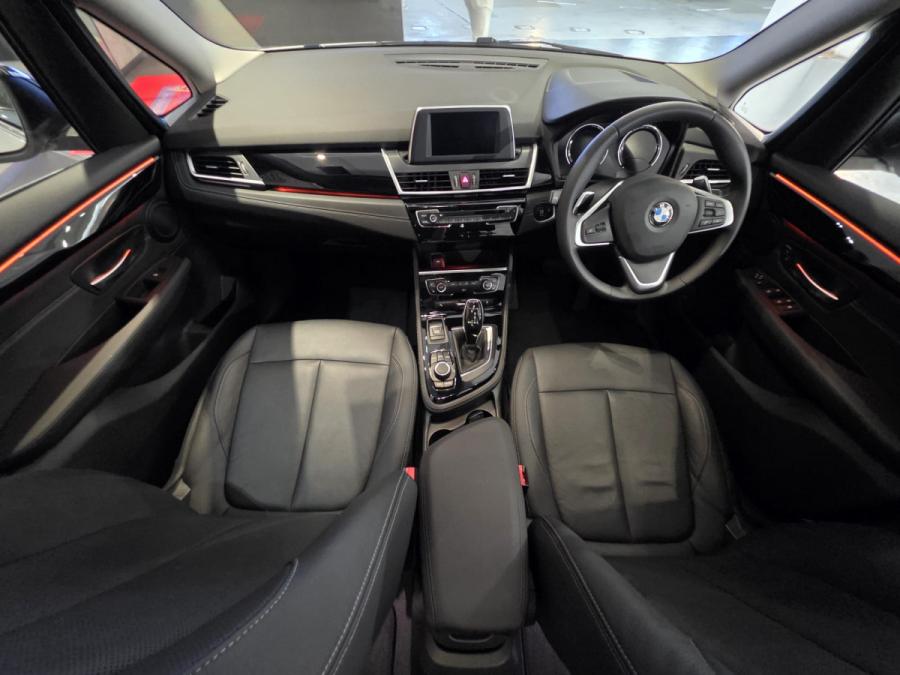 220IA GRAND TOURER LUXURY FACELIFT - Image 3