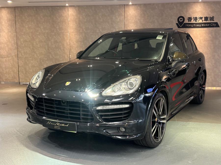 PORSCHE Cayenne Turbo