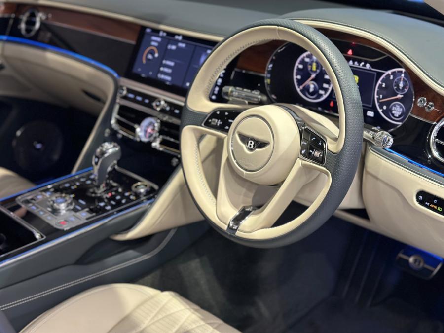 Flying Spur (W12) First Edition - Image 5