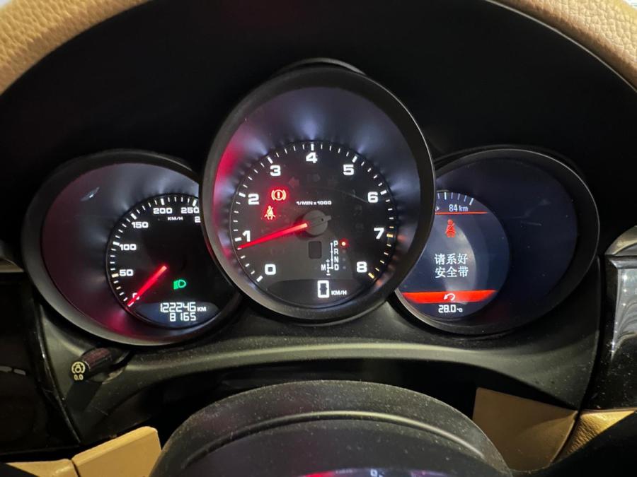 MACAN 2.0T - Image 10