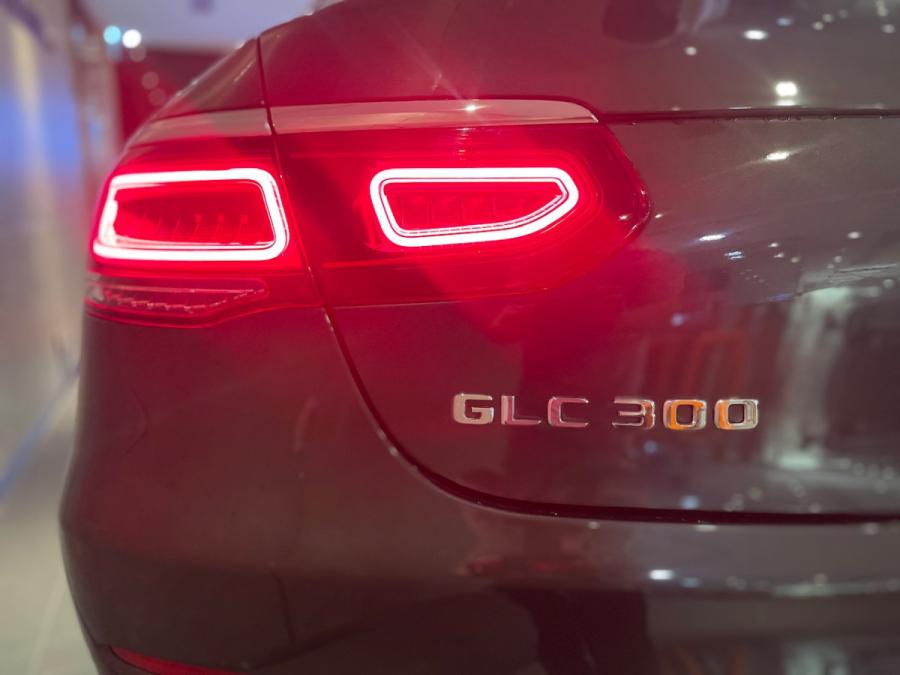 GLC 300  Coupe (AMG) - Image 12