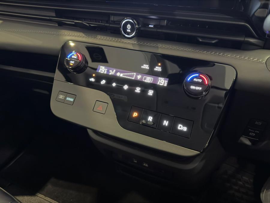 Serena E-Power HWS 2WD - Image 5