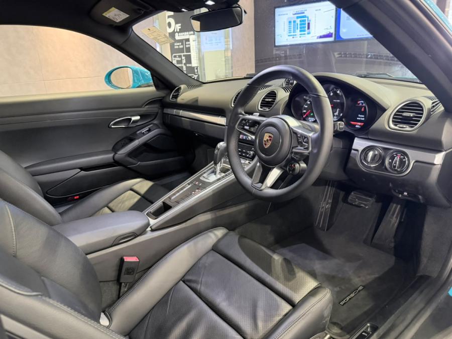 718 Cayman - Image 3