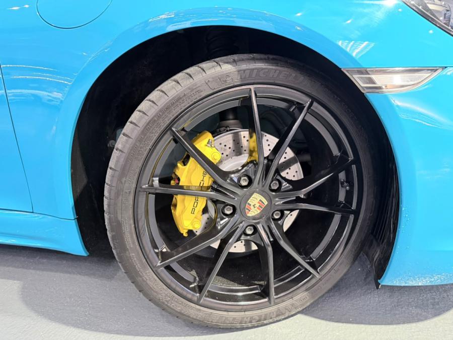 718 Cayman - Image 11