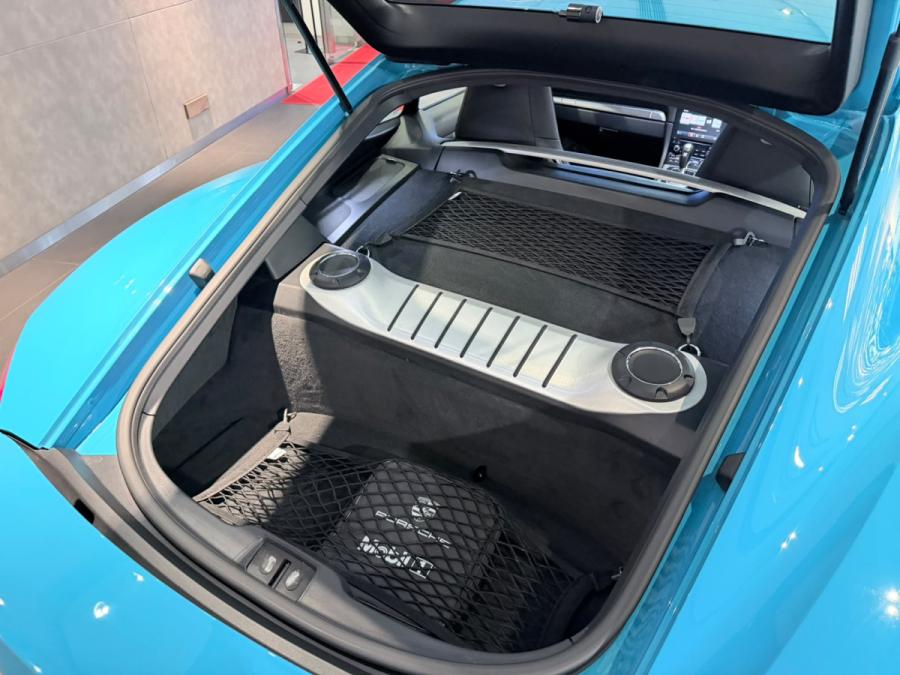 718 Cayman - Image 9