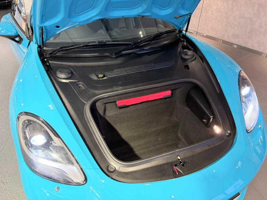 718 Cayman - Image 10