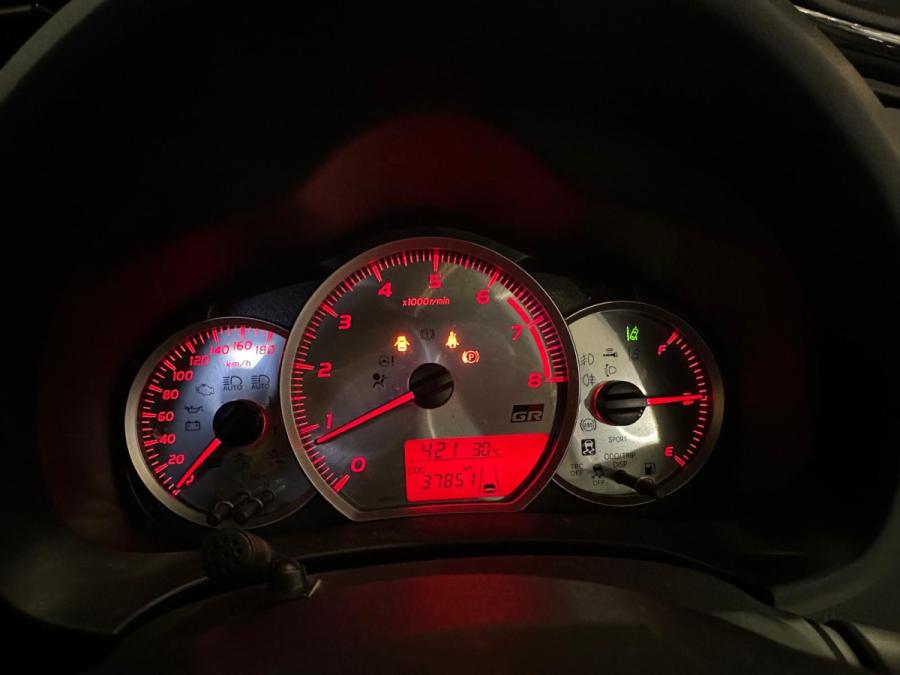 VITZ GR Sport “GR” 1.5L 6速手波 - Image 11