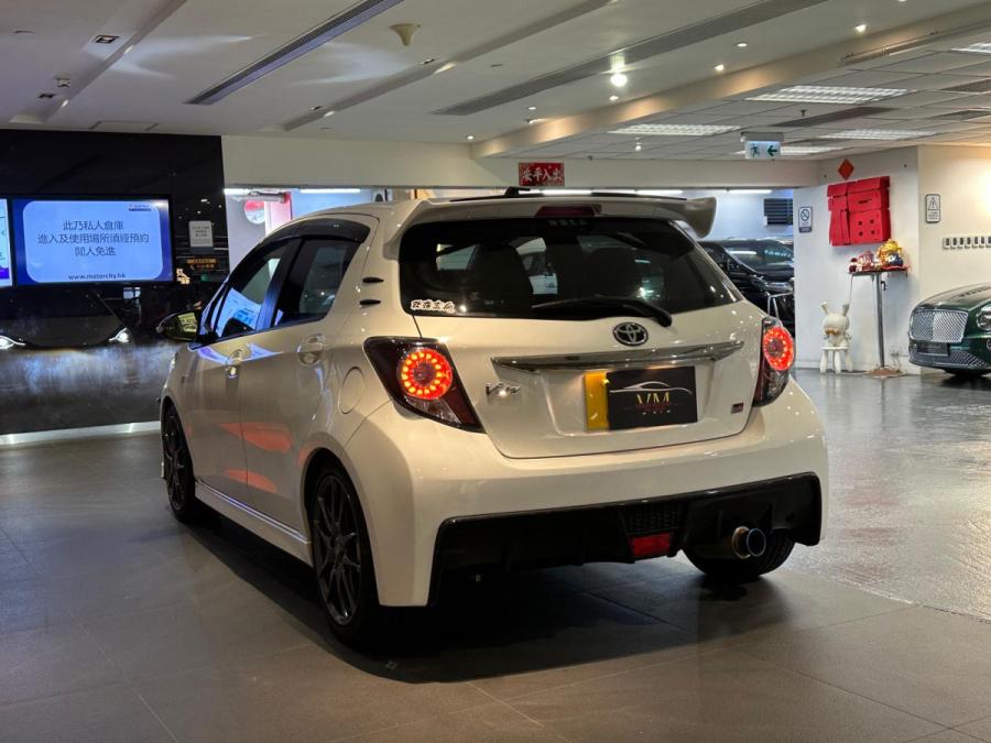 VITZ GR Sport “GR” 1.5L 6速手波 - Image 5