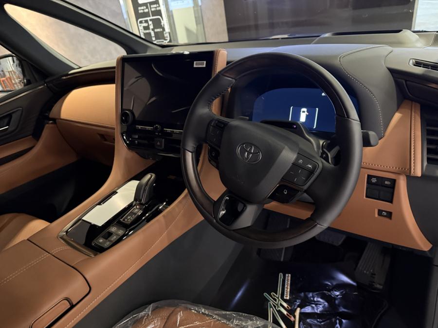 VELLFIRE 2.4 Turbo - Image 6
