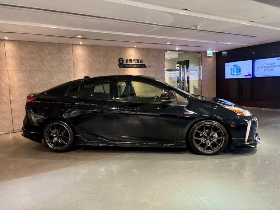 Prius Hybrid - Image 2