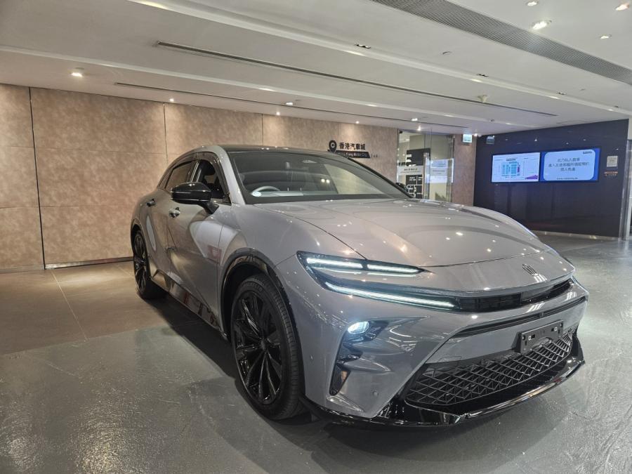 TOYOTA 豐田 Crown Sport Z hev
