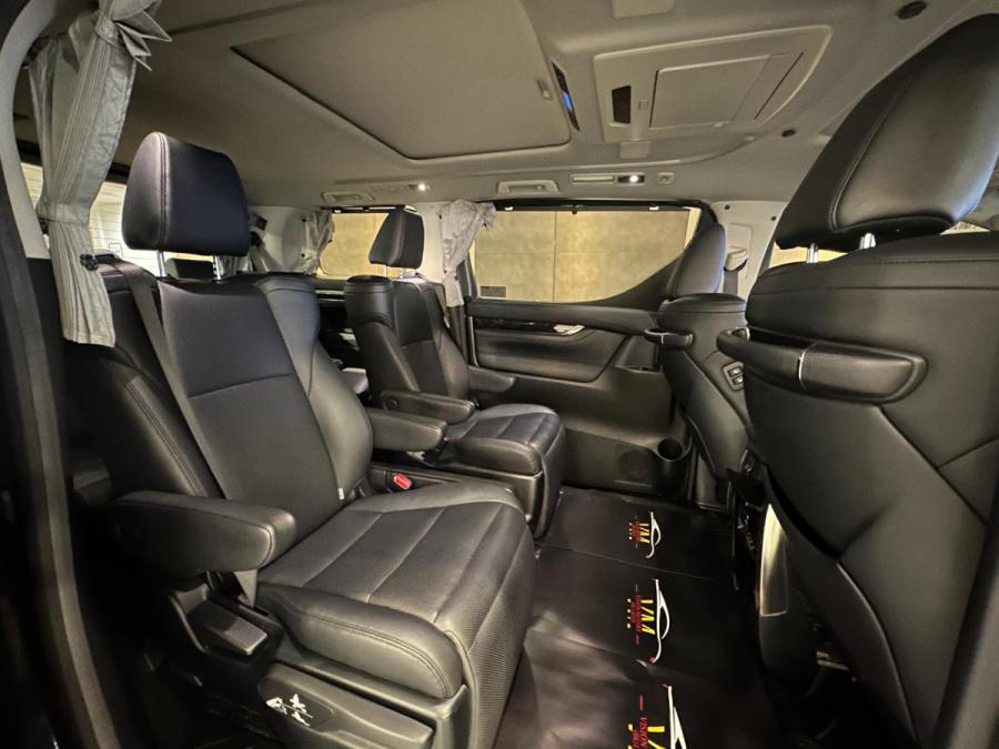 VELLFIRE 3.5  Facelift - Image 10