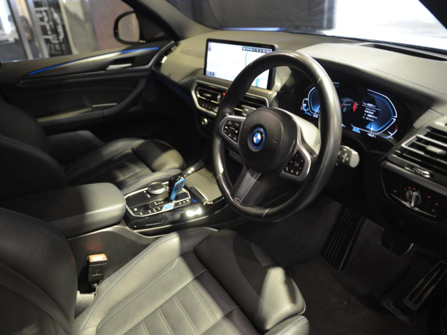 IX3 M SPORT EDITION G08 - Image 15