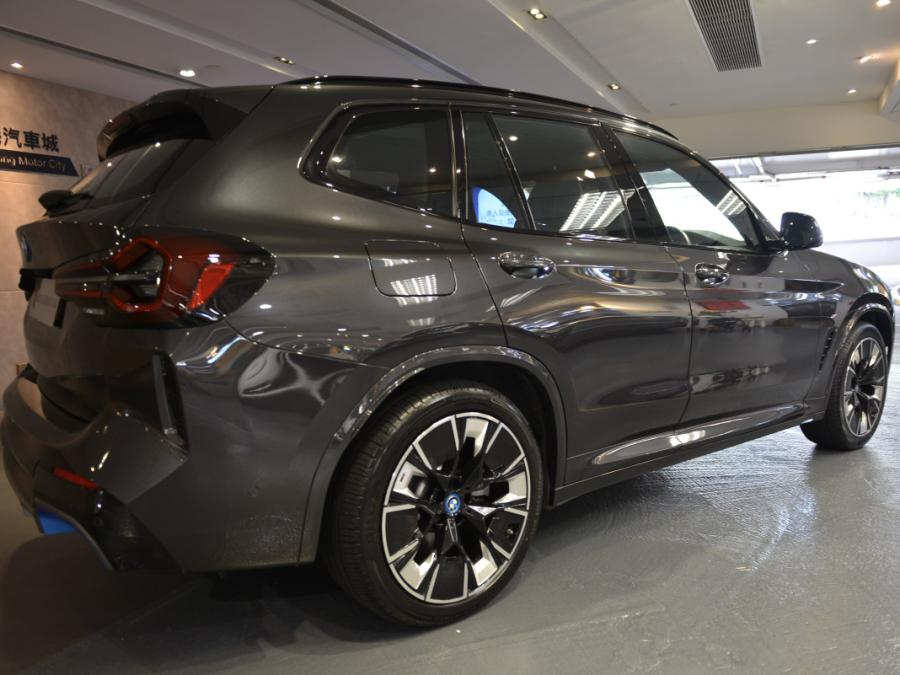 IX3 M SPORT EDITION G08 - Image 24