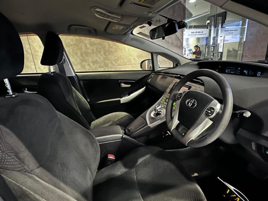 PRIUS HyBrid 1.8 - Image 5