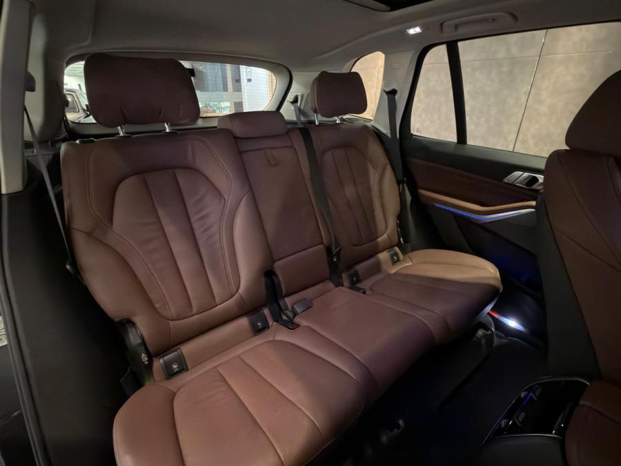 X5 XDRIVE40IA  7-Seat - Image 9