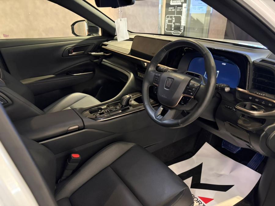 CROWN SPORT Z HEV MODELLISTA - Image 5