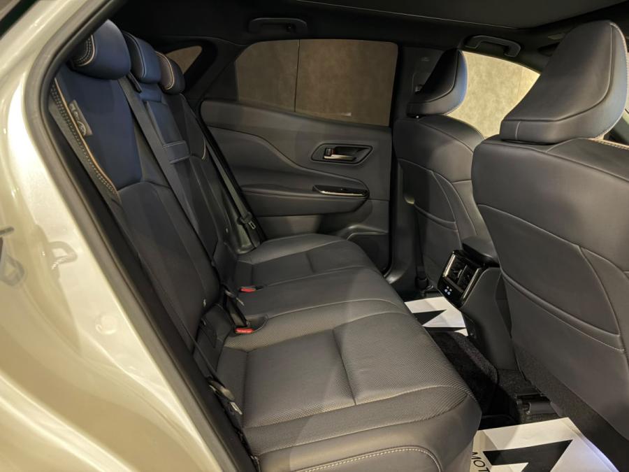 CROWN SPORT Z HEV MODELLISTA - Image 9