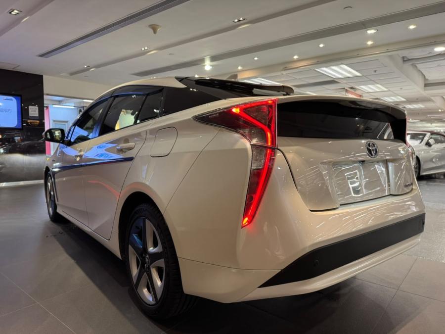 Prius - Image 2