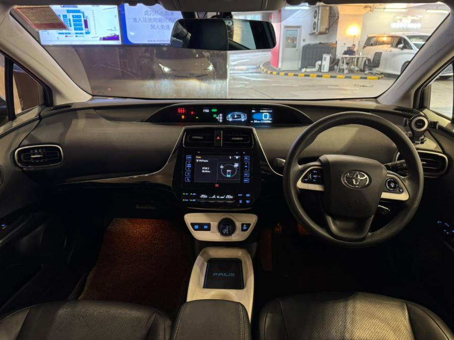 Prius - Image 7