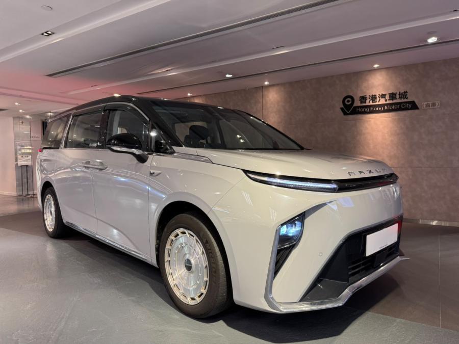 MAXUS  上汽大通 MIFA 9 Premium