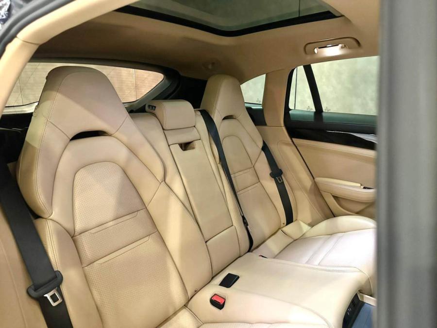 PANAMERA 4 SPORT TURISMO - Image 6