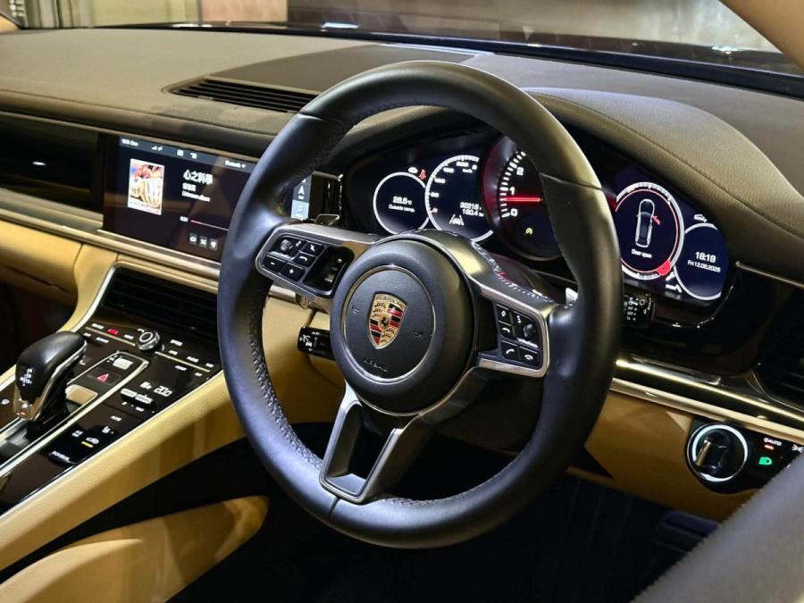 PANAMERA 4 SPORT TURISMO - Image 4