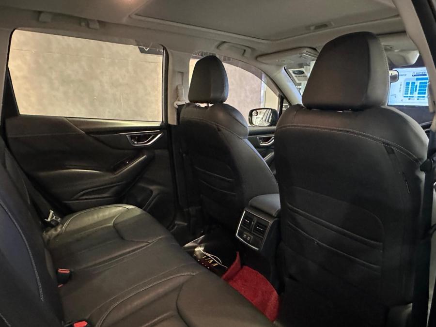 FORESTER 2.0 i-S EyeSight  AWD CVT - Image 9