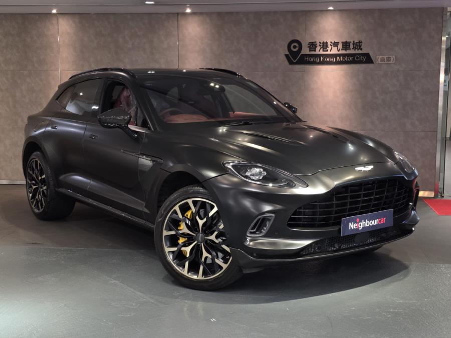 ASTON MARTIN DBX