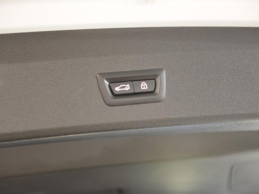 X1 SDRIVE 18IA M SPORT F48 - Image 22