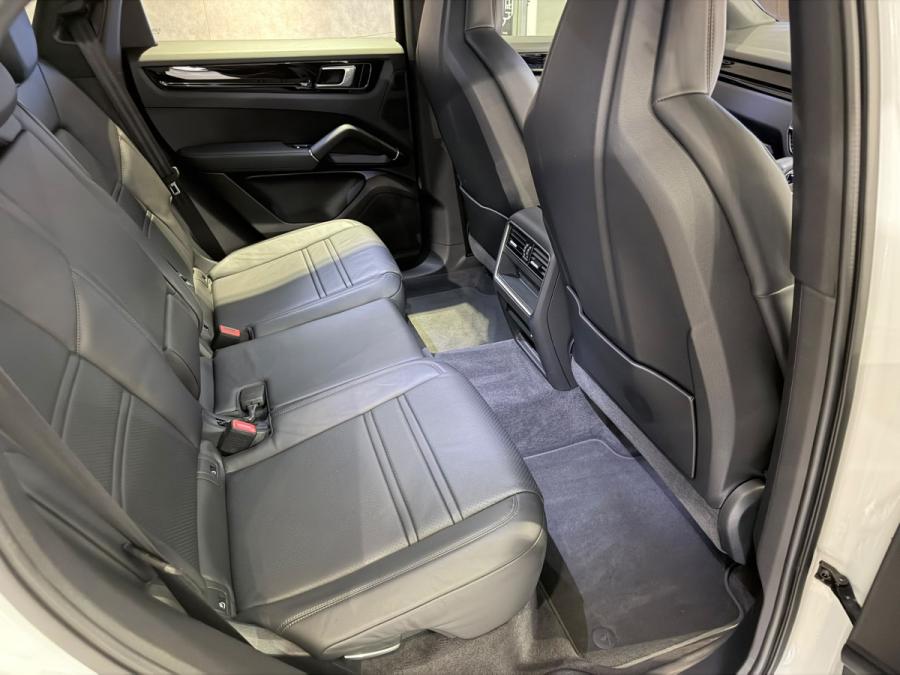 Cayenne Coupe - Image 8