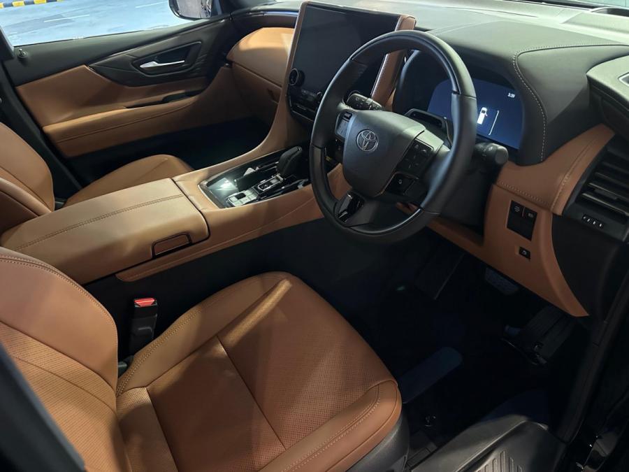 Vellfire 2.4  Turbo - Image 3